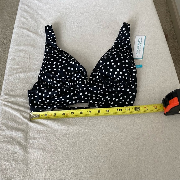 Beach Betty Bathing Suit Top size Small. Polka DotBlack & White. NWT - Picture 13 of 13